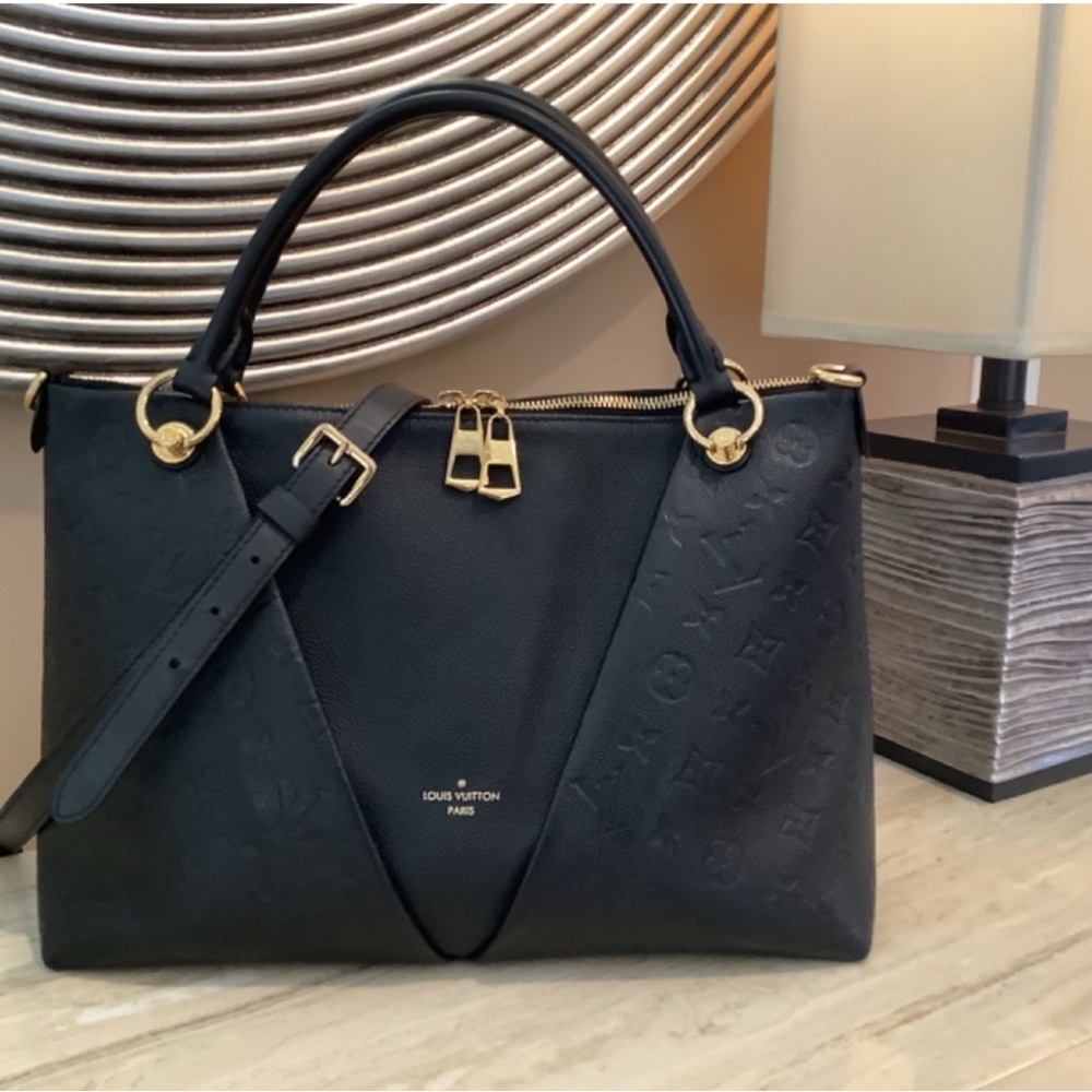 LOUIS VUITTON V Tote MM Black Leather Handbag EUC & Authentic - Picture 7 of 15